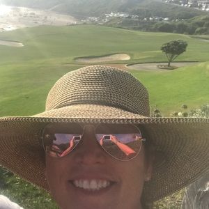 Meet your Posher, Pam